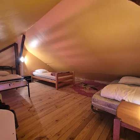 Grande Maison De Village Avec Piscine Chauffee 펜션