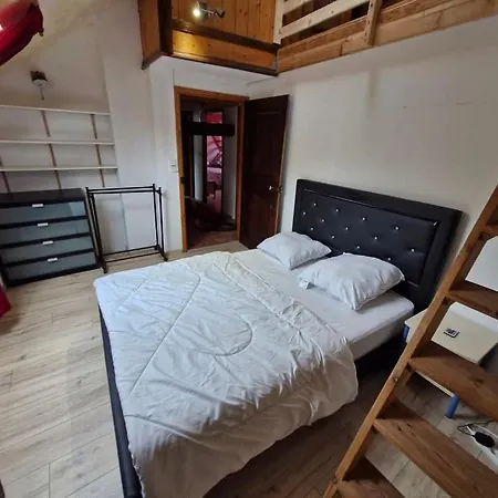 Holiday home Grande Maison De Village Avec Piscine Chauffee Faucon-de-Barcelonnette